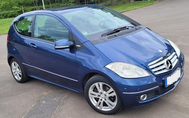 Blau Gebraucht 2010 Mercedes A200 Kleinwagen | 6.499 € (Fairer Preis) - Bild 1/4