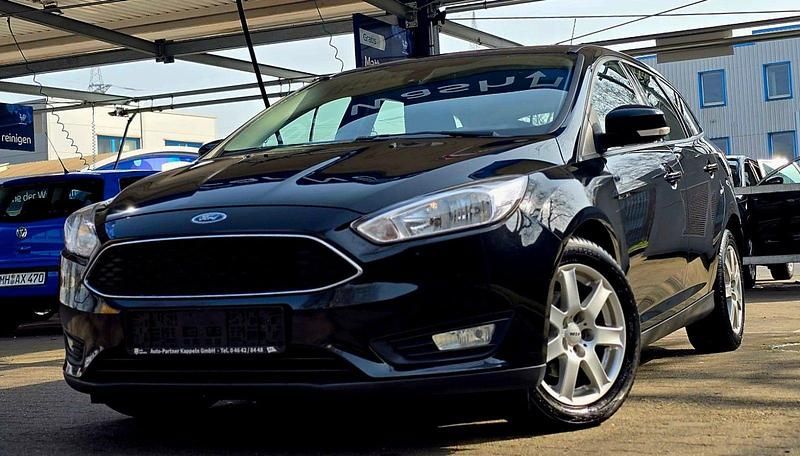 Gebraucht Ford Focus Business Edition 120 PS (88 kW) 2015 Schwarz Kombi