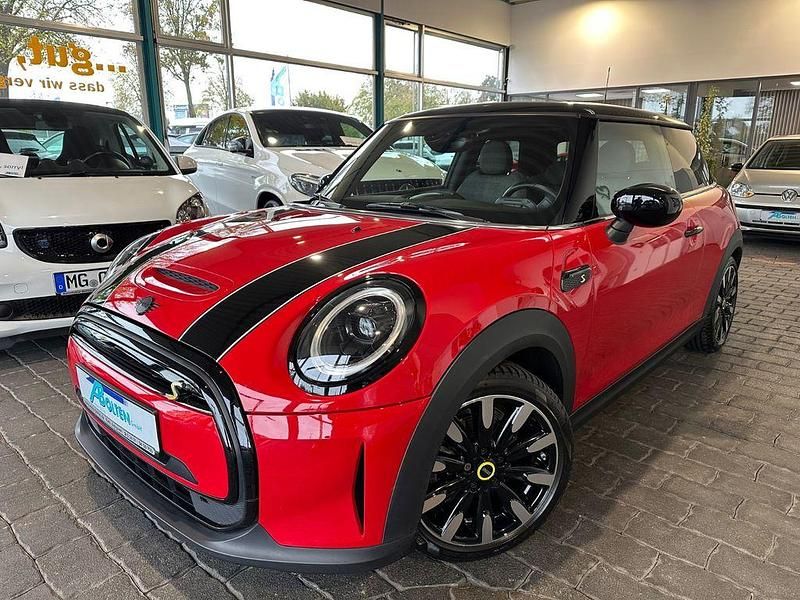 Rot Gebraucht 2021 Mini Cooper SE Classic Kleinwagen | 17.890 € (Fairer Preis) - Bild 1/4