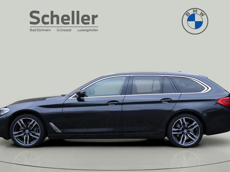 Gebraucht BMW 540 Luxury Line 320 PS (235 kW) 2019 Grau Limousine