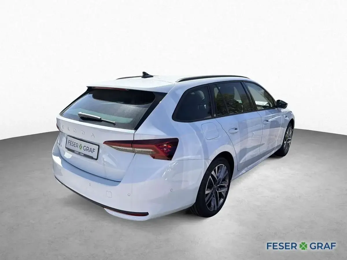 Nowe Skoda Octavia 150 KM (110 kW) 2026 Biały Kombi