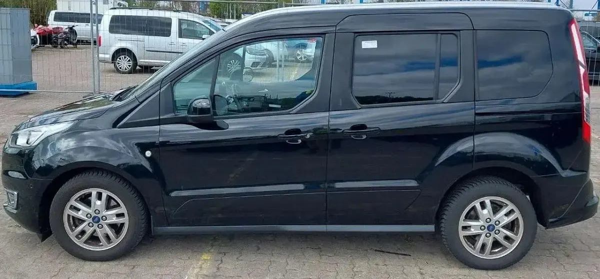Gebraucht Ford Tourneo Connect 101 PS (74 kW) 2019 Schwarz Van / Kleinbus