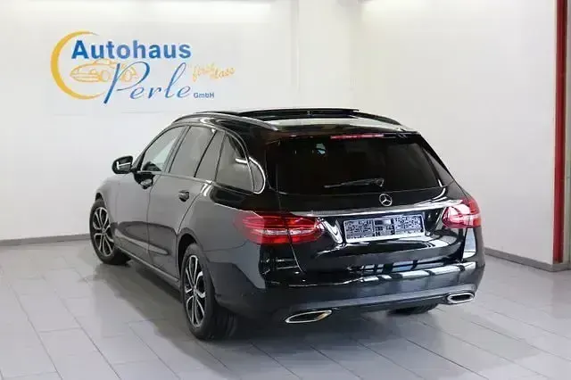 Gebraucht Mercedes C300 Avantgarde 258 PS (189 kW) 2018 Schwarz Kombi