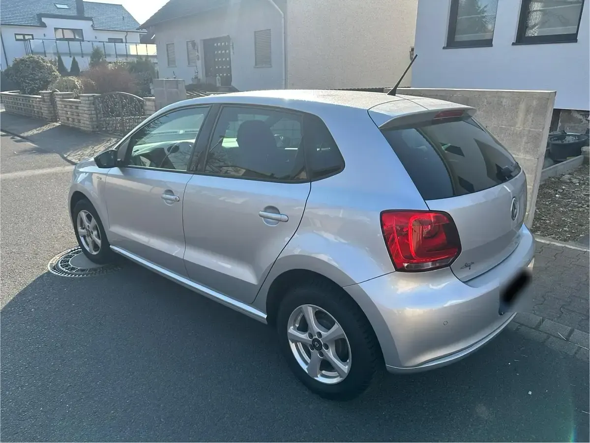 Usata VW Polo Match 69 CV (50 kW) 2013 Argento Utilitaria