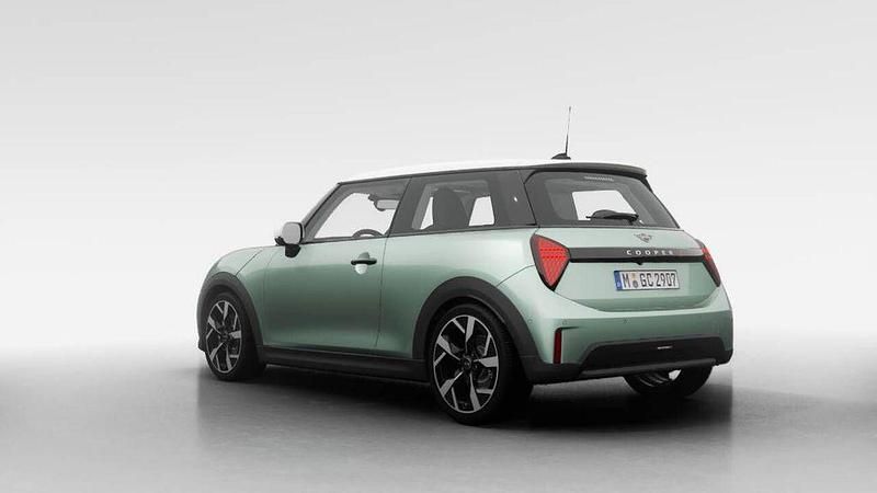 Gebraucht Mini Cooper S Classic 204 PS (150 kW) 2024 Grün Kleinwagen