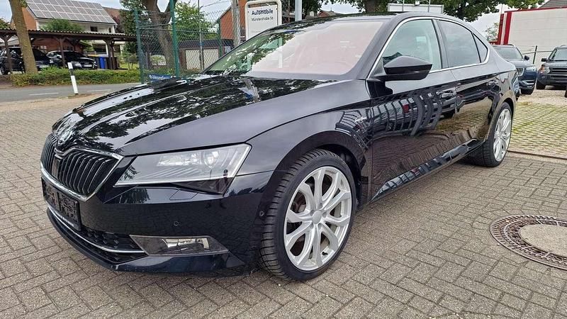 Schwarz met. Gebraucht 2015 Skoda Superb LAURIN & KLEMENT Limousine | 15.950 € (Guter Preis) - Bild 1/4