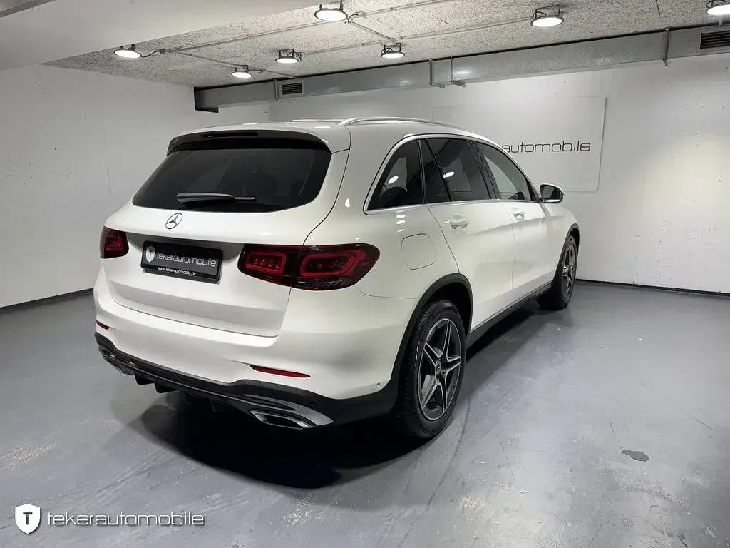 Gebraucht Mercedes GLC220 AMG line 194 PS (142 kW) 2020 Polarweiss  unilack SUV