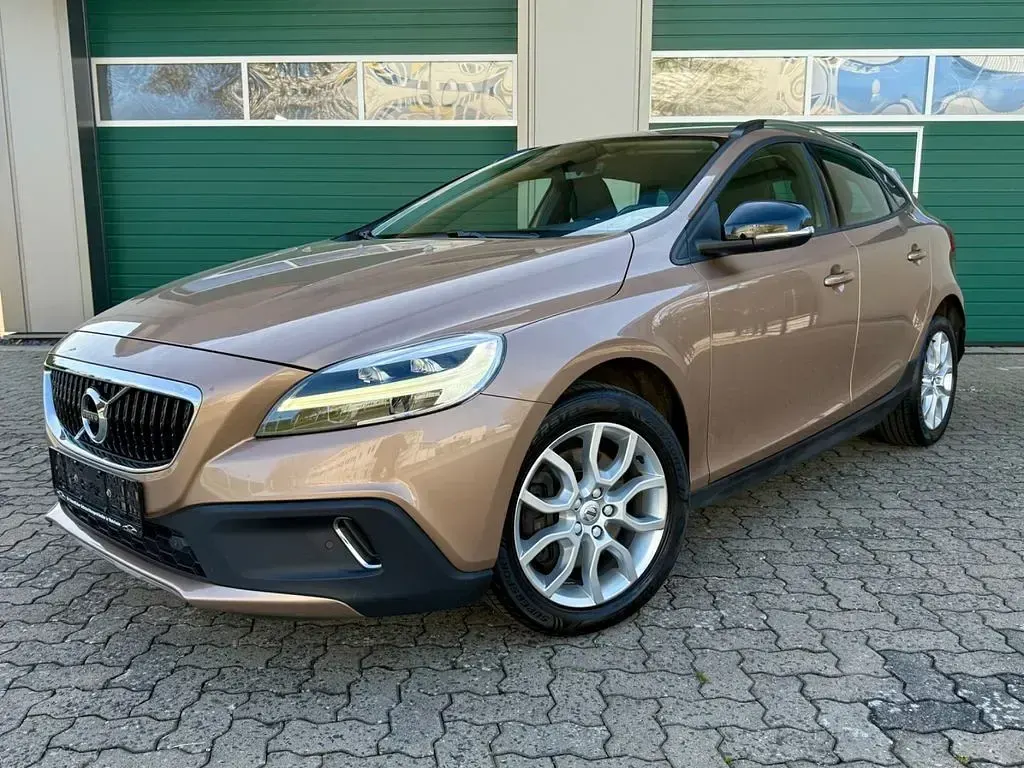 Gebraucht Volvo V40 CC 150 PS (110 kW) 2017 Braun Kombi