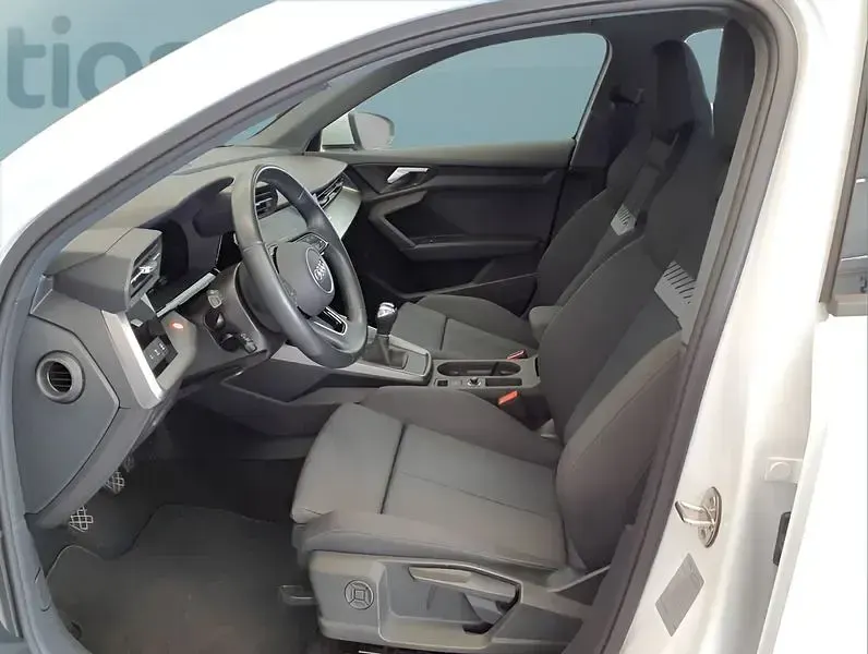 Gebraucht Audi A3 Sportback 110 PS (80 kW) 2024 Weiß Kleinwagen