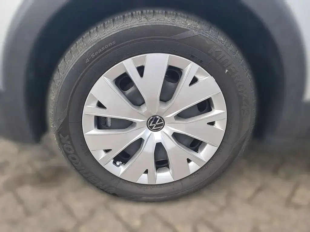 Gebraucht VW T-Cross Basis 95 PS (69 kW) 2025 Silber SUV