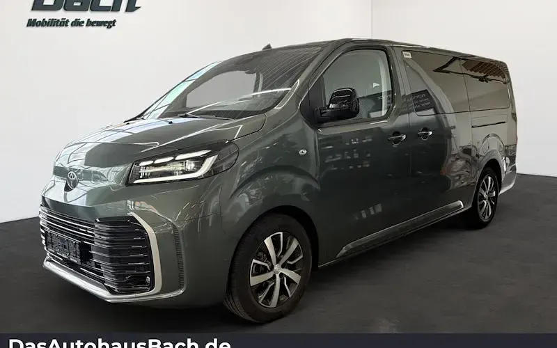 Neu Toyota Proace Verso 180 PS (132 kW) 2026 Grün Kombi