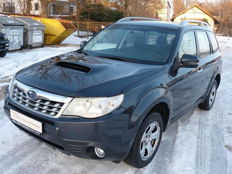 Grau Gebraucht 2012 Subaru Forester SUV | 3.999 € (Fairer Preis) - Bild 1/4