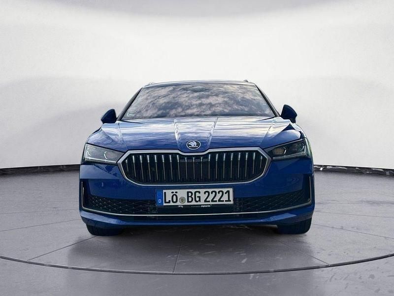 Gebraucht Skoda Superb LAURIN & KLEMENT 193 PS (141 kW) 2025 Blau Kombi