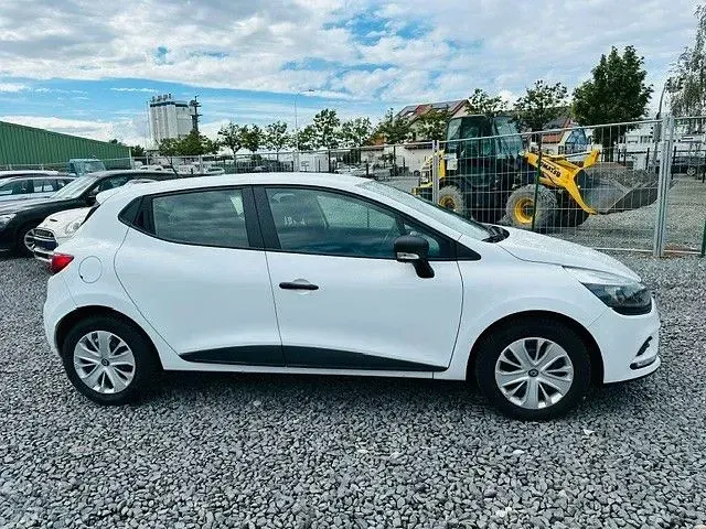Gebraucht Renault Clio IV Life 76 PS (55 kW) 2019 Weiß Limousine