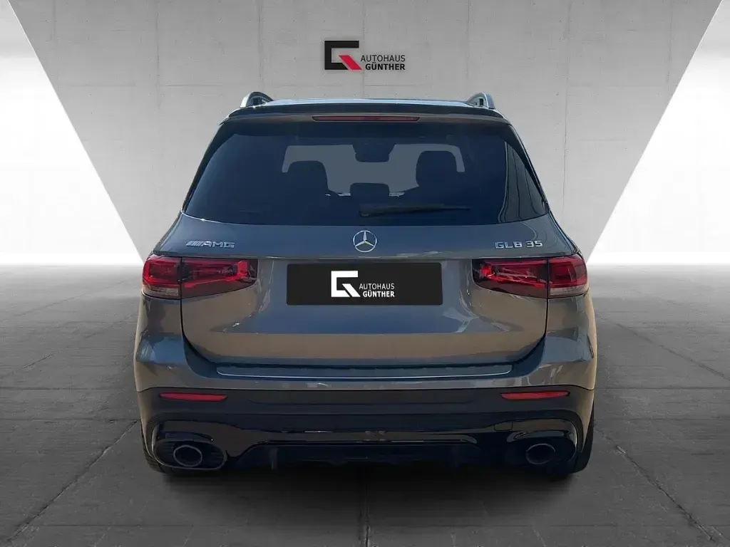 Gebraucht Mercedes GLB35 AMG 306 PS (225 kW) 2023 Grau SUV