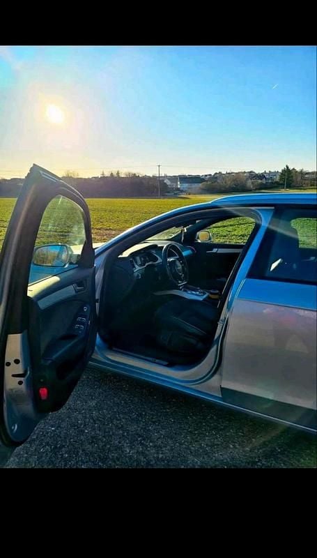 Silber Gebraucht 2015 Audi A4 S-Line Kombi | 13.500 € (Fairer Preis) - Bild 1/4