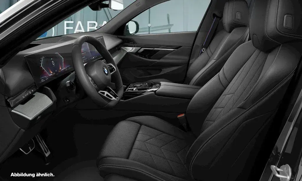 Gebraucht BMW 520 M Sport 190 PS (139 kW) 2025 Schwarz Kombi
