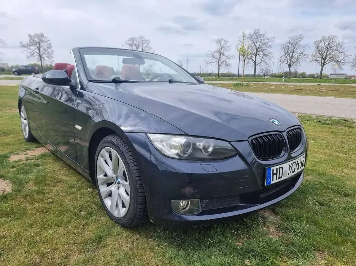 Gebraucht BMW 325 Cabriolet 218 PS (160 kW) 2007 Monacoblau metallic Cabrio