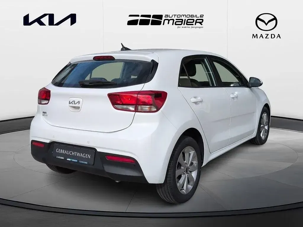 Gebraucht Kia Rio Vision 101 PS (74 kW) 2023 Weiß Limousine