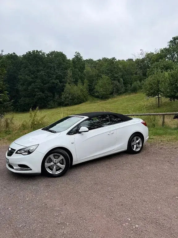 Gebraucht Opel Cascada Edition 120 PS (88 kW) 2013 Weiß Cabrio