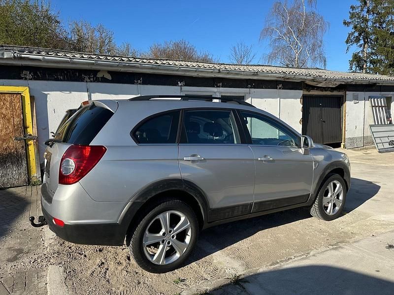 Gebraucht Chevrolet Captiva 150 PS (110 kW) 2008 Silber SUV