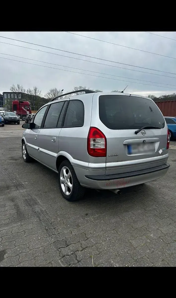 Gebraucht Opel Zafira 101 PS (74 kW) 2005 Silber Van / Kleinbus