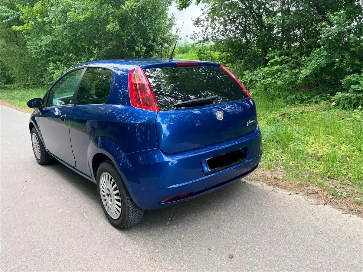 Gebraucht Fiat Punto 77 PS (56 kW) 2008 Blau Kleinwagen