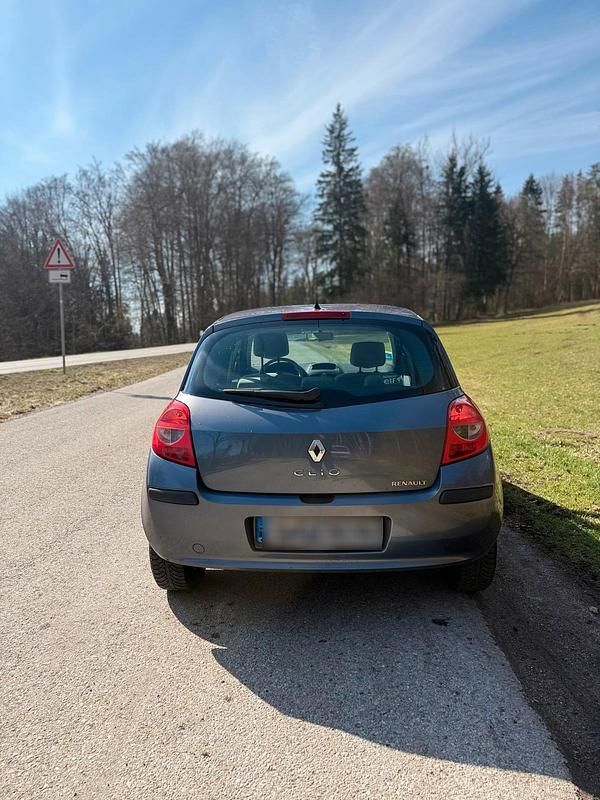 Gebraucht Renault Clio II 90 PS (66 kW) 2008 Blau Limousine