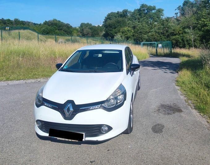 Weiß Gebraucht 2014 Renault Clio IV Initiale Paris Kleinwagen | 6.400 € (Fairer Preis) - Bild 1/4
