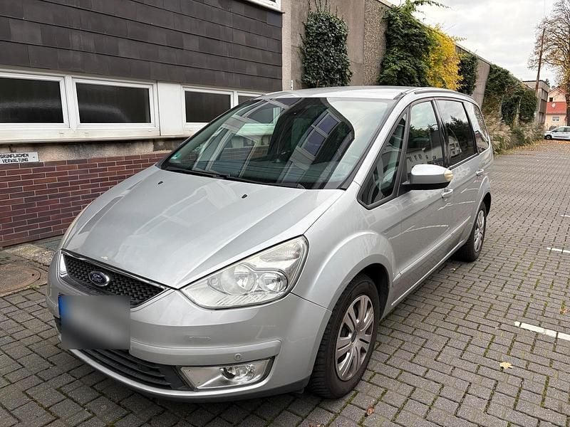 Grau Gebraucht 2006 Ford Galaxy Van / Kleinbus | 2.300 € (Fairer Preis) - Bild 1/4