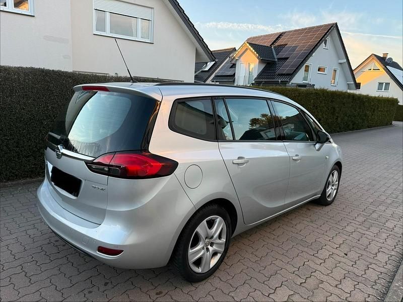 Gebraucht Opel Zafira 140 PS (102 kW) 2011 Grau Van / Kleinbus