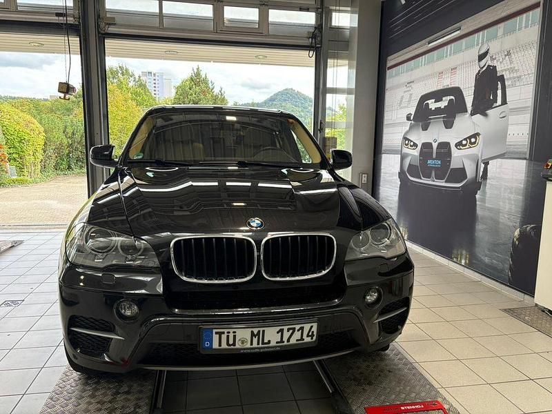 Schwarz Gebraucht 2012 BMW X5 SUV | 25.900 € - Bild 1/4