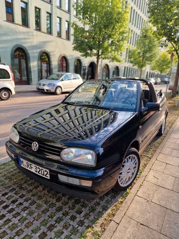 Schwarz Gebraucht 1996 VW Golf Cabriolet Cabrio | 4.199 € (Fairer Preis) - Bild 1/4