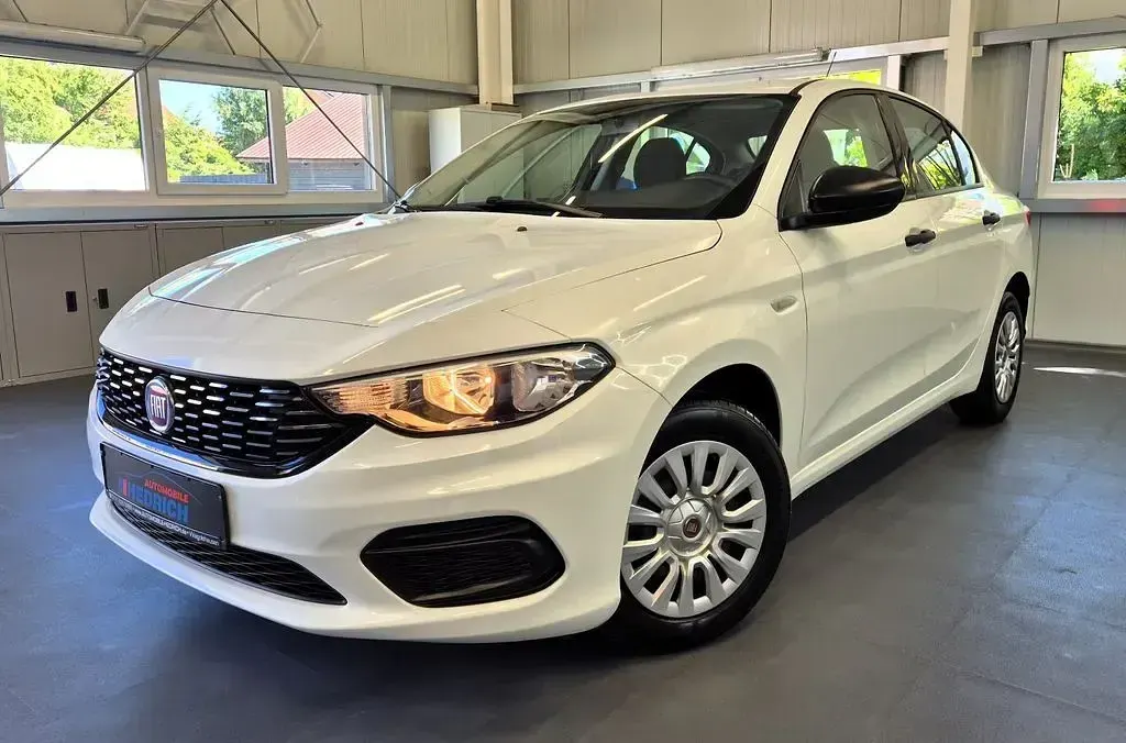 Gebraucht Fiat Tipo Pop 95 PS (69 kW) 2017 Weiß Limousine
