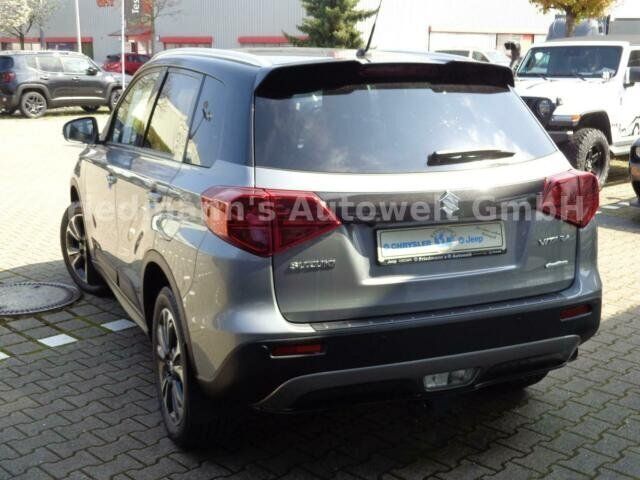 Gebraucht Suzuki Vitara 140 PS (102 kW) 2019 Grau metallic SUV