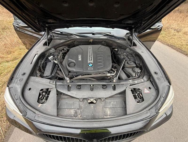 Second-hand BMW 730 258 CP (189 kW) 2013 Negru Berlinǎ