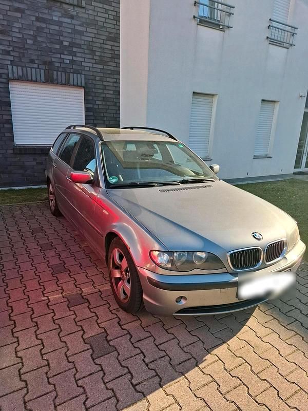 Gebraucht BMW 320 150 PS (110 kW) 2004 Silber Kombi