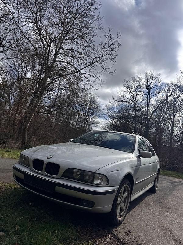 Gebraucht BMW 523 170 PS (125 kW) 1999 Silber Kombi