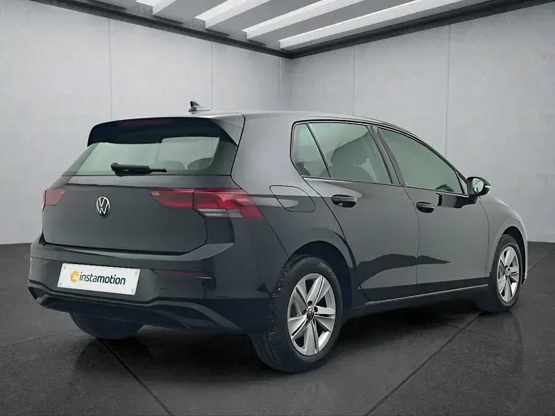 Gebraucht VW Golf VIII 116 PS (85 kW) 2022 Schwarz Kleinwagen