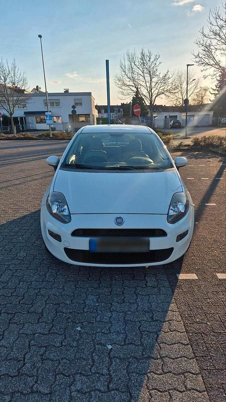 Gebraucht Fiat Punto 60 PS (44 kW) 2012 Weiß Kleinwagen