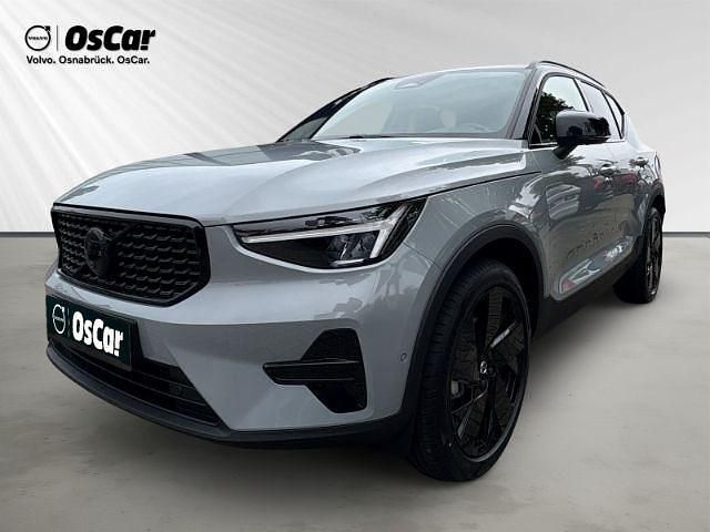 Neu Volvo XC40 Plus 163 PS (119 kW) 2025 Grau SUV