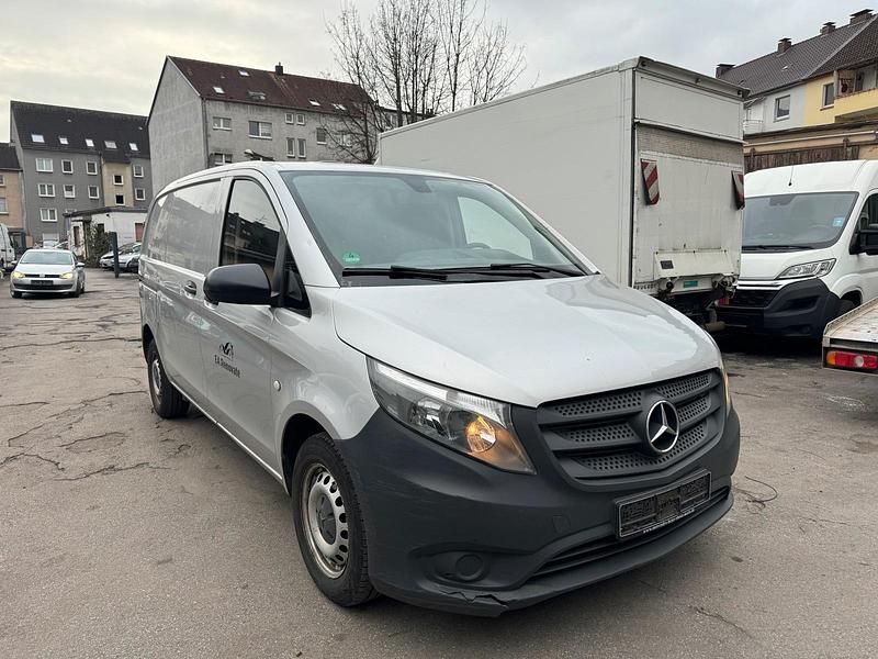 Gebraucht Mercedes Vito 114 PS (83 kW) 2015 Weiß Van