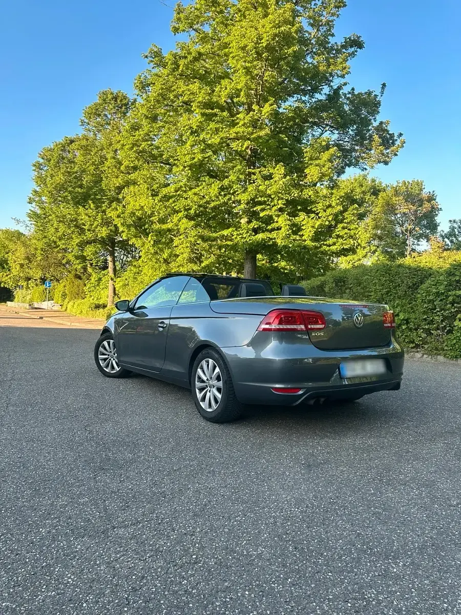 Gebraucht VW Eos 140 PS (102 kW) 2012 Grau Cabrio