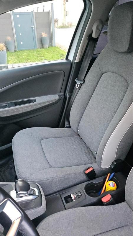 Gebraucht Renault Zoe 99 kW (135 PS) 2019 Weiß Kleinwagen