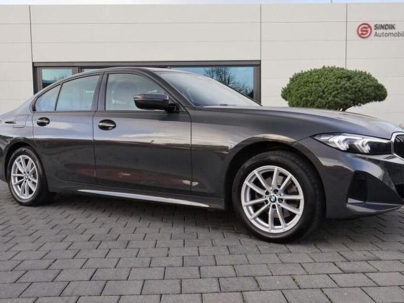 Gebraucht BMW 320 Shadowline 190 PS (139 kW) 2024 Grau Limousine