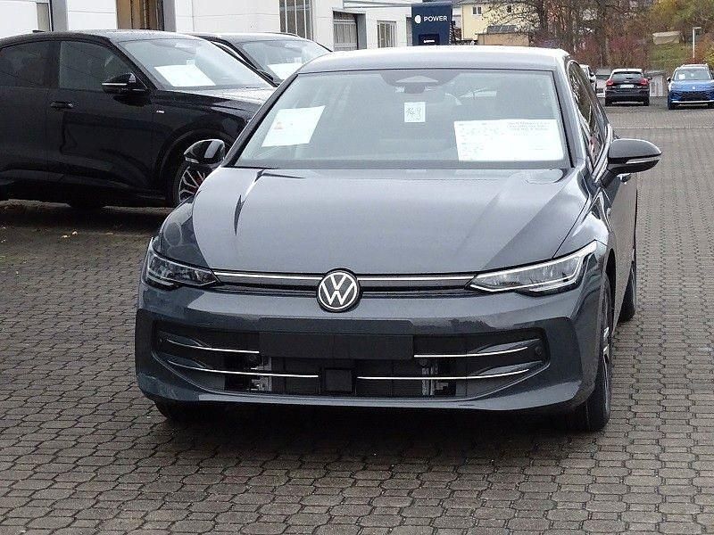 Gebraucht VW Golf VIII 150 PS (110 kW) 2025 Grau Limousine