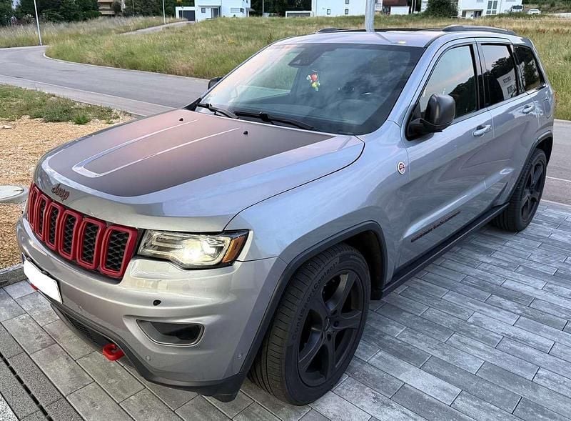 Silber Gebraucht 2018 Jeep Grand Cherokee Trailhawk SUV | 29.999 € (Fairer Preis) - Bild 1/4