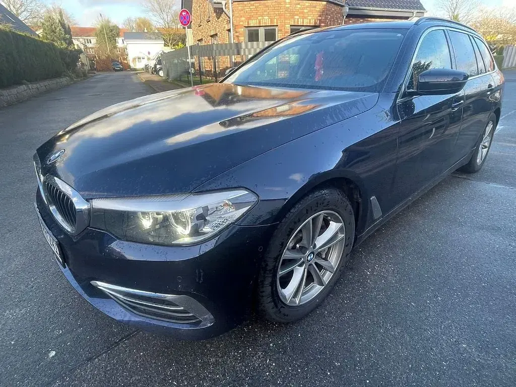 Gebraucht BMW 525 231 PS (169 kW) 2018 Blau Kombi