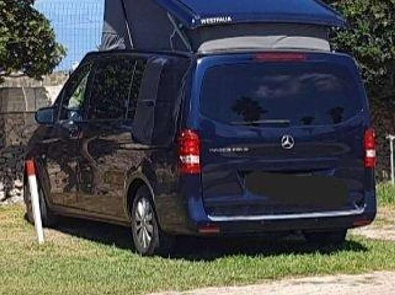 Gebraucht Mercedes V220 163 PS (119 kW) 2019 Blau Van / Kleinbus