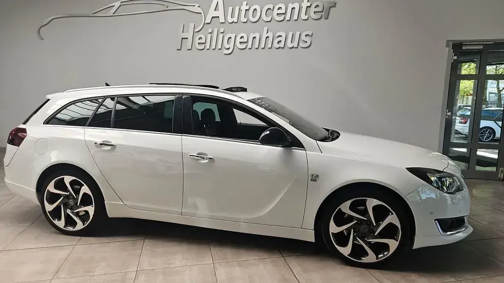Gebraucht Opel Insignia OPC 250 PS (183 kW) 2015 Weiß Kombi